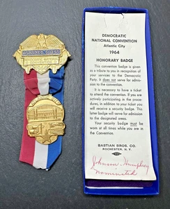 1964 DEMOCRATIC NATIONAL CONVENTION HONORED GUEST, LBJ, PIN BADGE IN BOX M11 - Picture 1 of 12