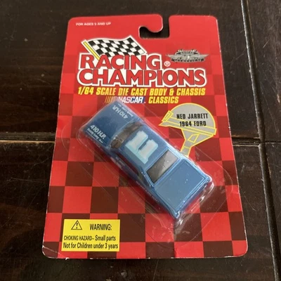 NED JARRETT #11 1964 Ford Galaxie Racing Champions 1:64 NASCAR Classics  Foto 1 de 4