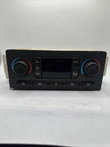 03-04 Chevy GMC Silverado Sierra Yukon Climate Control Unit Temp A/C 15107730 - Picture 1 of 5