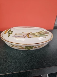 Royal Worchester Evesham fruit covered casserole - Picture 1 of 9