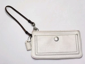 Cartera sin asas Coach de cuero blanco marfil guijarro - Imagen 1 de 24