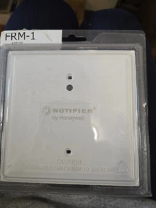 NOTIFIER FRM-1 Brandmelder Intelligentes Adressierbares Relaismodul - Bild 1 von 3