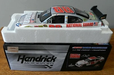 2010 Dale Earnhardt Jr #88 "AMP Energy" Action Limited Edition 738 of 931 seal - Imagem 1 de 4