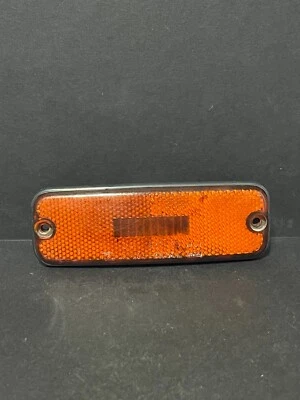 Conjunto de luz ámbar KIA o Hyundai 1985 92305-21050 L lente lateral lámpara giro Foto 1 de 2