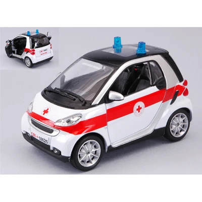 SMART FORTWO 2007 CROCE ROSSA ITALIANA 1:24 New Ray Forze dell'Ordine Modellino  - Immagine 1 di 3