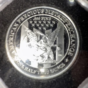 1/2 oz APMEX Silver Round – .999 Fine Silver – Fractional Bullion – In Hard Case - Picture 1 of 2