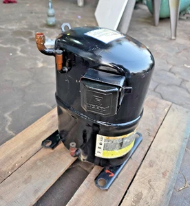 COPELAND HERMETIC COMPRESSOR CR18KQ-PFV-240BN  220V 1PH - Picture 1 of 5