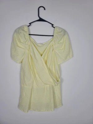 Blusa Meraki Talla M Cuello en V Imitación Envoltura Cruzada Manga Abullonada Amarillo Peplum Junior's Foto 1 de 4