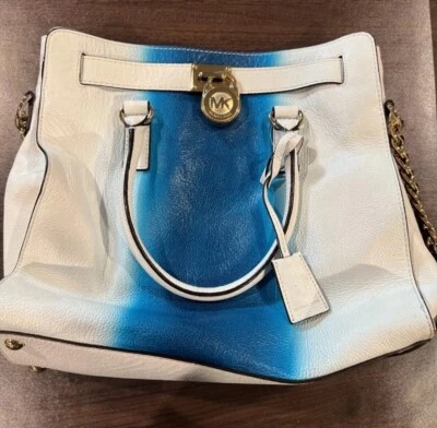 Bolsa tote Michael Kors Hamilton spray couro seixo grande branca/azul ombré em excelente estado usado - Imagem 1 de 4