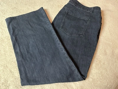 Pantalones de mezclilla elásticos azul oscuro corte bota talla grande 20W Liz & Co. para mujer Foto 1 de 4