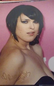 RUMER WILLIS-ACTRESS SIGNED 11X14 PHOTO.....NYC PROOF - Picture 1 of 3