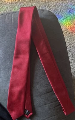 Corbata de cuello borgoña lisa para hombre boda, vacaciones, entrevista, fiesta, etc. Foto 1 de 4