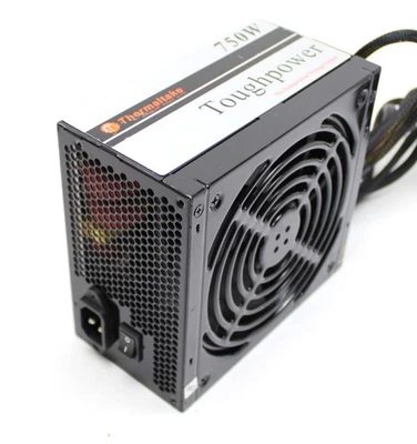 Thermaltake ToughPower 750W (W0117) ATX Netzteil 750 Watt  #309134 - Bild 1 von 3