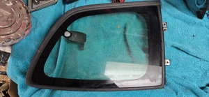 04-08 MAZDA RX8 RX-8 REAR PASSENGER RIGHT DOOR QUARTER GLASS w/ LATCH Y986 - Picture 1 of 2