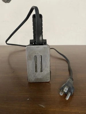 kats block heater Handi Heat 1153 Magnetic 200watt 120volt - Image 1 of 4