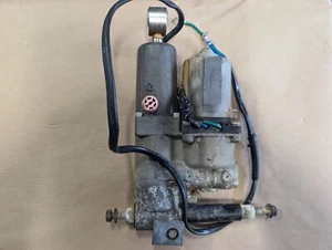 Suzuki 40 HP Power Tilt and Trim Buen Estado Usado 4 Tiempos EFI - Imagen 1 de 9