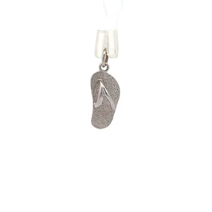 14k White Gold Flip Flop Sandal Charm Necklace Pendant ~ 0.8g - Picture 1 of 4
