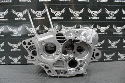 07-22 HONDA CRF150R CRF150RB OEM RIGHT ENGINE MOTOR CRANKCASE CRANK CASE MINT! - Image 1 of 4