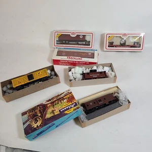 HO Scale Rolling Stock car trains assorted - Picture 1 of 13
