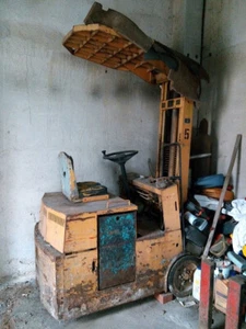 Gabelstapler - Elektro, VEB / DDR, zirka 4 Meter Hubhöhe - Bild 1 von 10