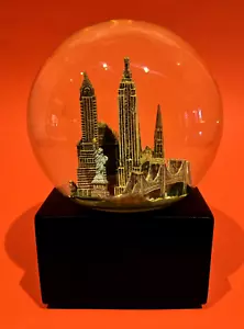 Saks Fifth Ave New York City Snow Globe Music Box Rare Square Base No Air Bubble - Picture 1 of 10