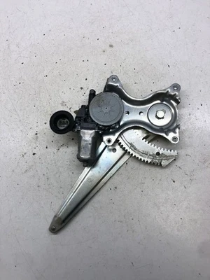 Elevalunas eléctrico Toyota RAV 4 (XA40) 2016 con motor puerta trasera DRA73963 Foto 1 de 3