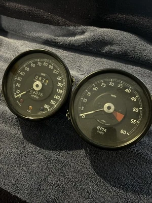 JAGUAR XKE SERIES 1 SPEEDOMETER ORIGINAL RPM Tachometer Great Shape - Image 1 of 4