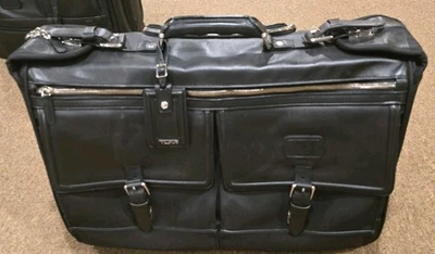 Bolsa de ropa con ruedas Tumi Woodbridge como nueva nunca usada precio original $1,395.00 Foto 1 de 4