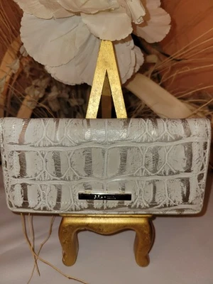 Pre-owned Brahmin Leather Wallet Ady White Georgetown - Image 1 of 4