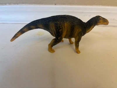 Schleich 2001 ReplicaSaurus Iguanodon --rare! - Image 1 of 4