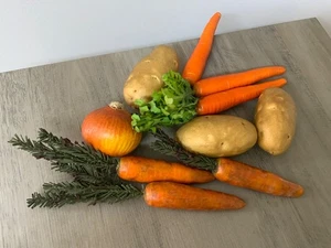 Gefälschte/Kunstgemüse Deokrationen, Kartoffeln, Karotten, Zwiebeln, 10 Stück - Bild 1 von 5