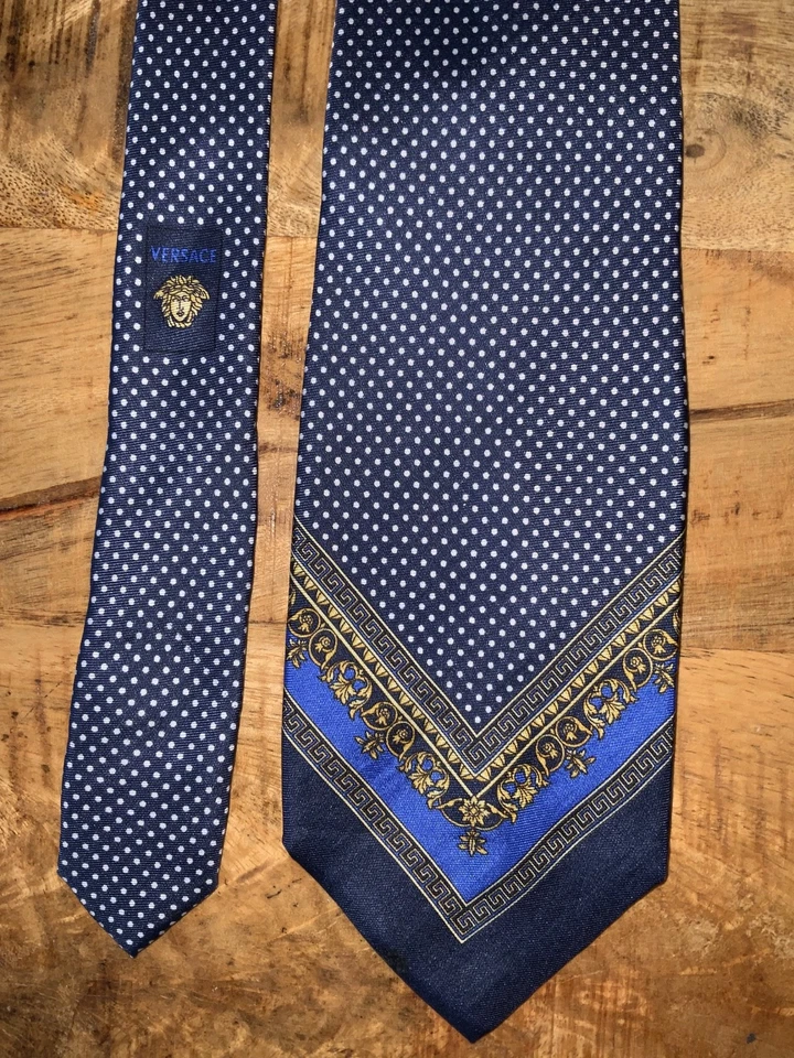 Gravata GIANNI VERSACE azul/azul ponto seda barroca LUXO ITÁLIA com 3 1/2” 58” - Imagem 1 de 4
