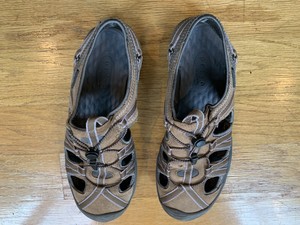 privo sandals clarks