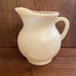brocca in plastica Kool aid vintage, divertente articolo pubblicitario arredamento casa, 7,5 x 5,5 - Foto 1 di 6
