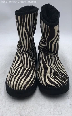 Botas UGG clásicas cortas exóticas cebra para mujer negras/blancas - EE. UU. 11 Foto 1 de 4