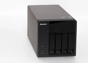 QNAP NAS TS-420 - Bild 1 von 3
