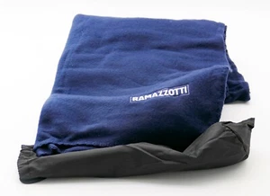 Ramazzotti flauschige Kuscheldecke blau Fleece 1,17m x 1,54m mit Beutel 7840 - Picture 1 of 2