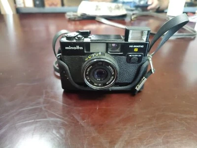 Minolta Hi Matic S Black Rangefinder 35mm Film Camera Made in JAPAN with Case  - Image 1 of 4