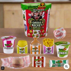 Terror Fried Gross Bucket - Picture 1 of 24