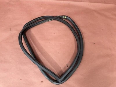 Junta de sellado de ventana trasera derecha BMW E30 325e 318I 320I resistente al clima OEM #85318 Foto 1 de 4