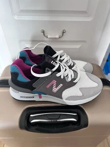 Assorbitore New Balance NB997S. Nuovissimo. Bianco Nero Rosa. UK9 EU43 US9.5. AFFARE! - Foto 1 di 7