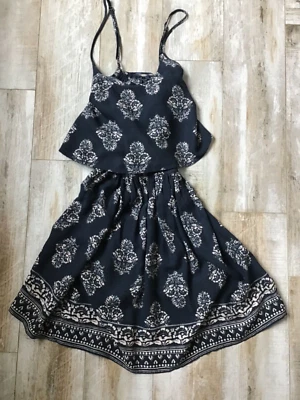 Hollister Jrs Navy Floral Spaghetti  Strap Dress Size XS - Image 1 of 4