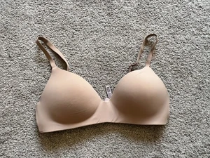 Victoria's Secret T-Shirt Lightly Lined Wireless Bra Women's Size 36C Beige Nude - Picture 1 of 3