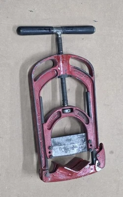 REED Manufacturing HPC4 Guillotine PE Pipe Cutter (1-1/2" to 4") - Image 1 of 2