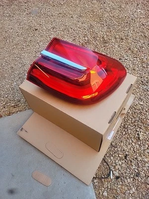 Lámpara de luz trasera montada en cuarto derecho BMW 740i 750i 16-19 OEM 63217342966 Foto 1 de 4