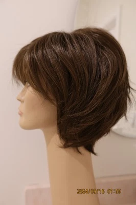 Peluca sintética Noriko Sky de René de París - marrón mediano* Foto 1 de 4