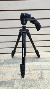 Manfrotto MKCOMPACTACN-BK Compact Action Aluminum Tripod w/3 Way Hybrid Head - Picture 1 of 8