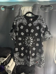 Supreme × Hanes Bandana Tagless Tee Short Sleeve T-Shirt Size XL FW22 Brand New - Picture 1 of 3