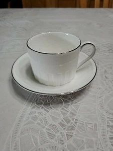 Taza y platillo Wedgwood COLISEO PLATINO 2 1/4" NUEVO CON ETIQUETAS 6 DISPONIBLES - Imagen 1 de 5