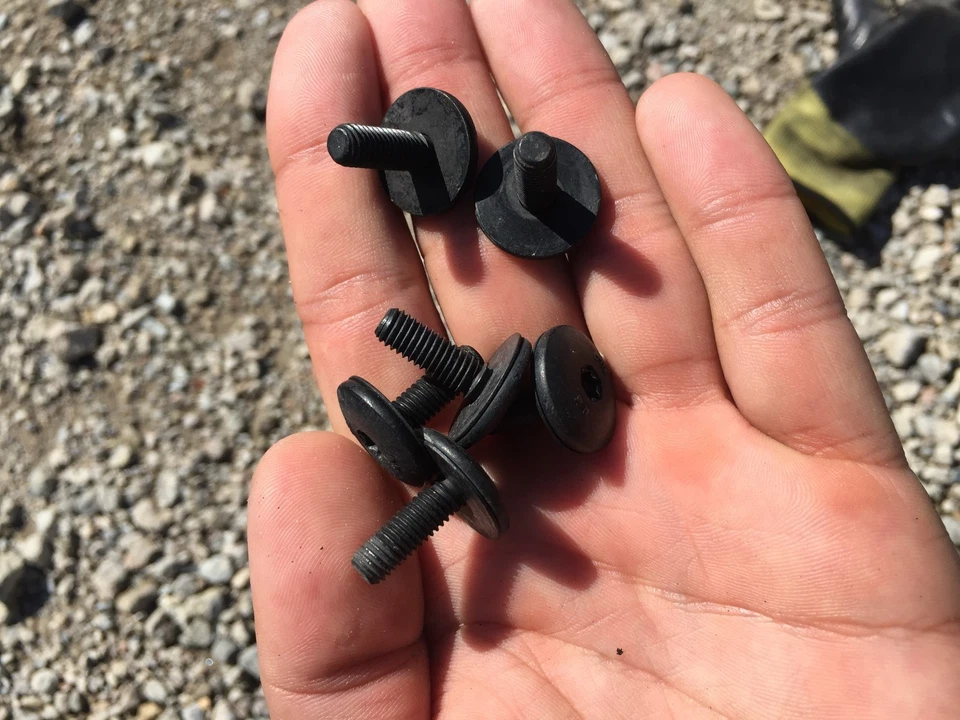 BMW E90 E91 328i 335i 545i 530 E65 E66 E60 M5 750i фары радиатор винтовой болт - Изображение 1 из 1